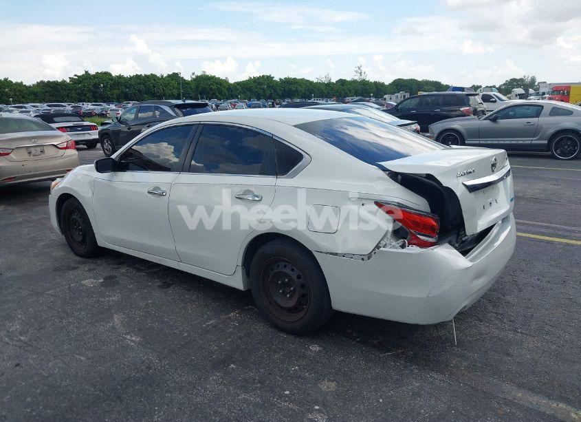 Photo 3 of 2014 Nissan Altima 2.5 S (VIN 1N4AL3AP1EN253966)