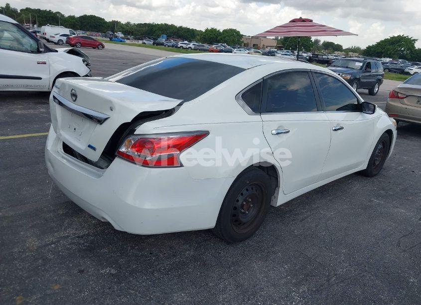 Photo 4 of 2014 Nissan Altima 2.5 S (VIN 1N4AL3AP1EN253966)