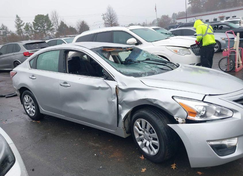 Photo 13 of 2014 Nissan Altima 2.5 S (VIN 1N4AL3AP1EN255989)