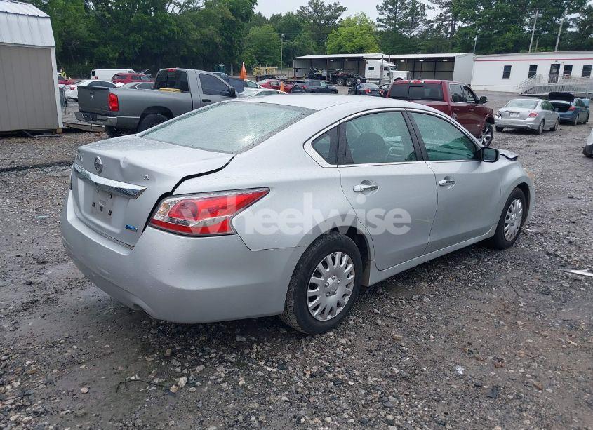 Photo 4 of 2014 Nissan Altima 2.5 S (VIN 1N4AL3AP1EN339925)