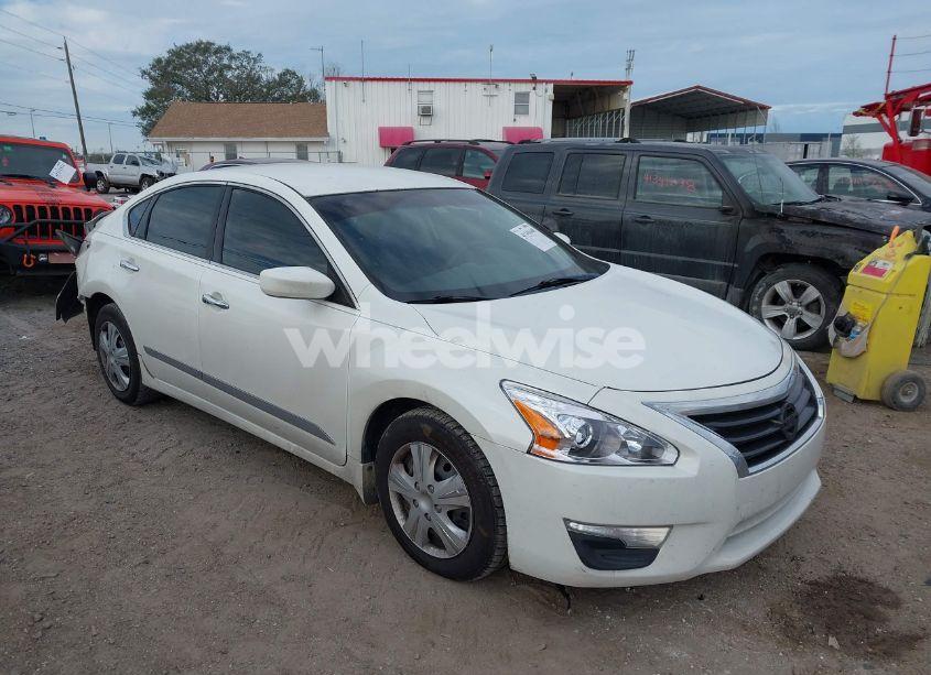 2014 Nissan Altima 2.5 S (VIN 1N4AL3AP1EN389627) main photo
