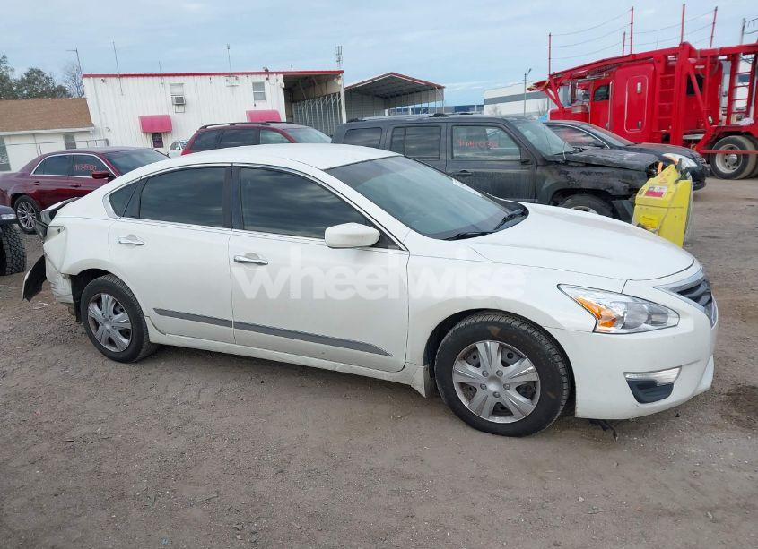 Photo 13 of 2014 Nissan Altima 2.5 S (VIN 1N4AL3AP1EN389627)