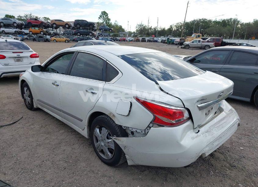 Photo 3 of 2014 Nissan Altima 2.5 S (VIN 1N4AL3AP1EN389627)