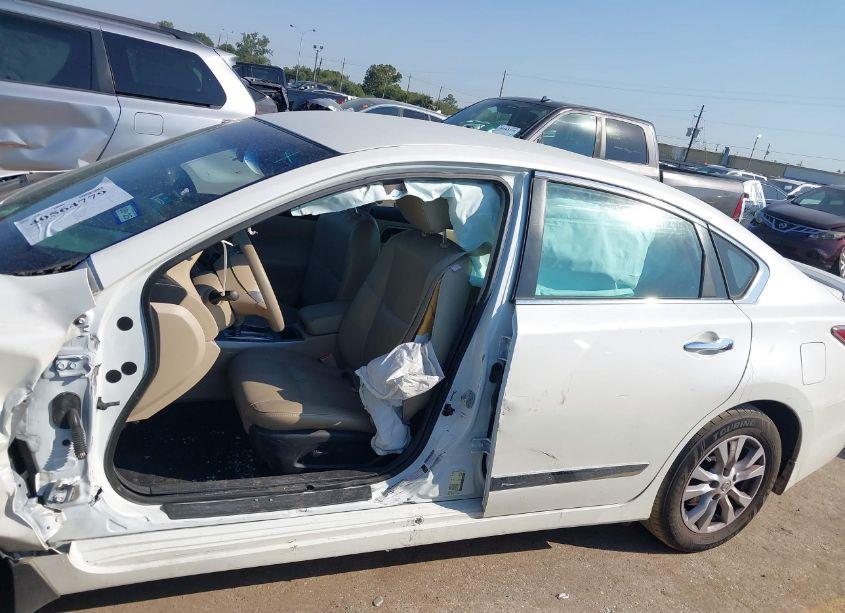 Photo 15 of 2015 Nissan Altima 2.5 S (VIN 1N4AL3AP1FC101697)