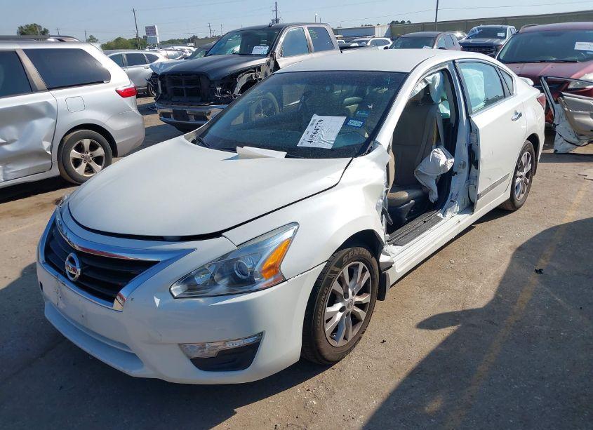Photo 2 of 2015 Nissan Altima 2.5 S (VIN 1N4AL3AP1FC101697)