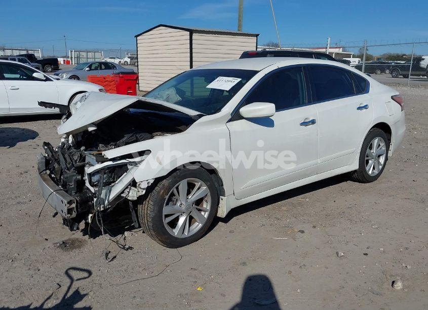 Photo 2 of 2015 Nissan Altima 2.5 SV (VIN 1N4AL3AP1FC109816)