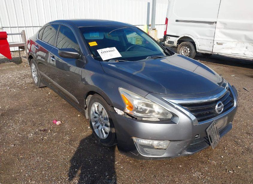 2015 Nissan Altima 2.5 S (VIN 1N4AL3AP1FC121481) main photo