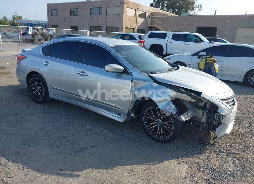 2015 Nissan Altima 2.5/2.5 S/2.5 SL/2.5 SV (VIN 1N4AL3AP1FC127345) main photo