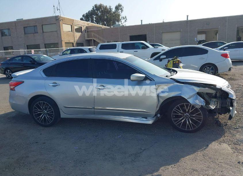 Photo 13 of 2015 Nissan Altima 2.5/2.5 S/2.5 SL/2.5 SV (VIN 1N4AL3AP1FC127345)