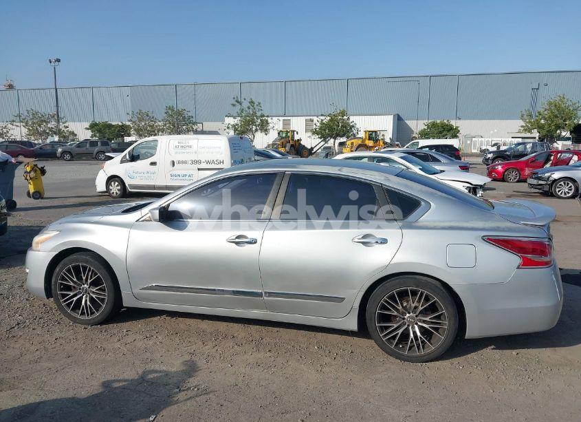 Photo 14 of 2015 Nissan Altima 2.5/2.5 S/2.5 SL/2.5 SV (VIN 1N4AL3AP1FC127345)