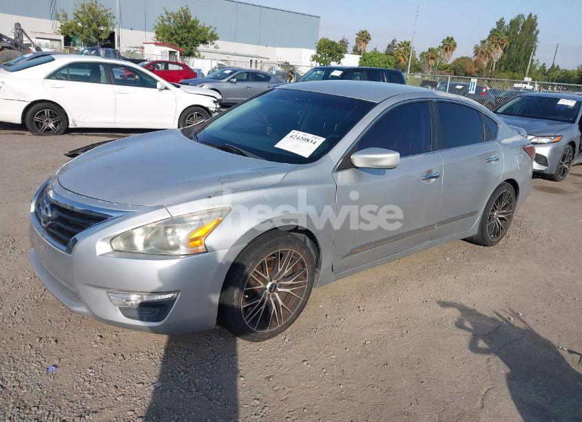 Photo 2 of 2015 Nissan Altima 2.5/2.5 S/2.5 SL/2.5 SV (VIN 1N4AL3AP1FC127345)