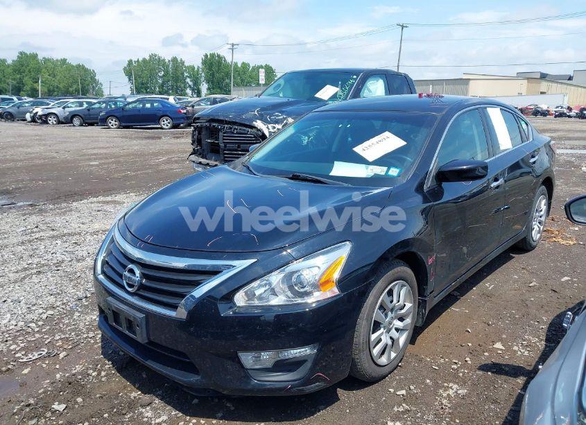 Photo 2 of 2015 Nissan Altima 2.5 S (VIN 1N4AL3AP1FC129936)