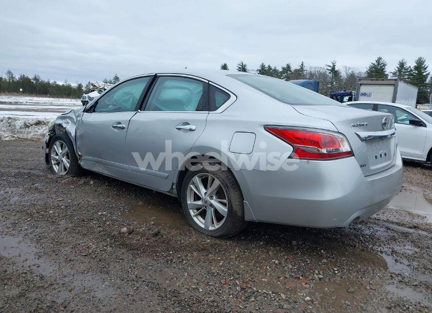Photo 3 of 2015 Nissan Altima 2.5 SV (VIN 1N4AL3AP1FC147837)