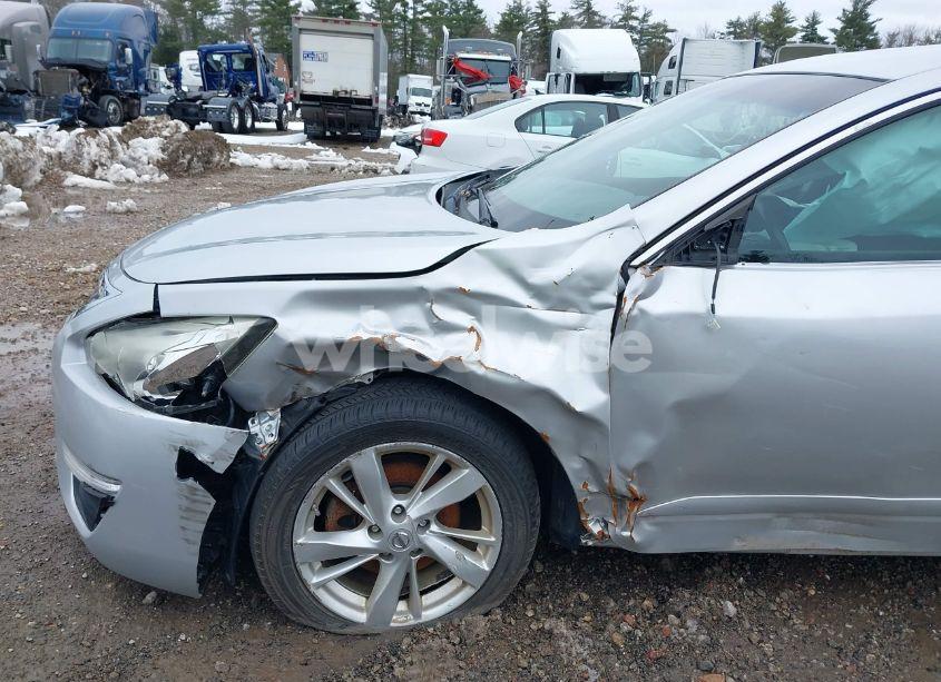 Photo 6 of 2015 Nissan Altima 2.5 SV (VIN 1N4AL3AP1FC147837)