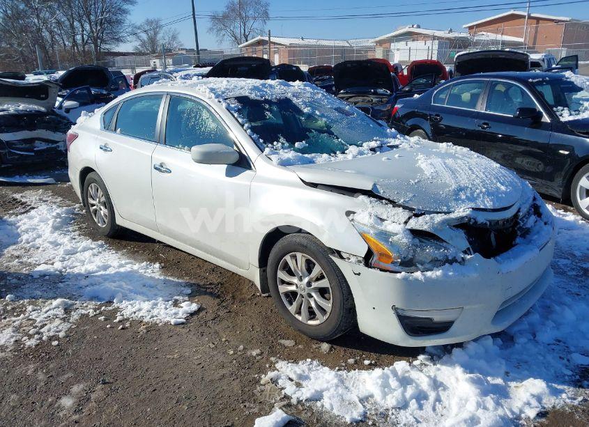 2015 Nissan Altima 2.5 S (VIN 1N4AL3AP1FC154335) main photo