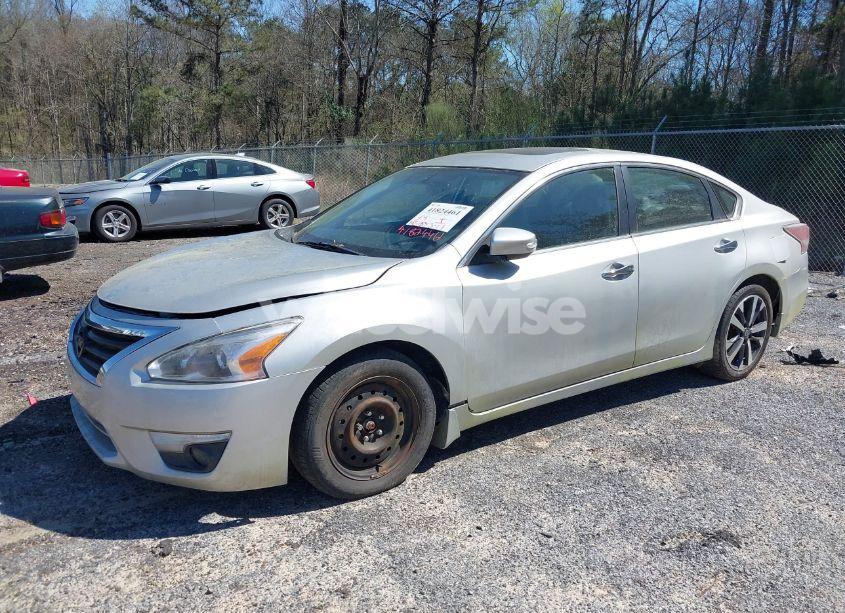 Photo 2 of 2015 Nissan Altima 2.5 SL (VIN 1N4AL3AP1FC154626)