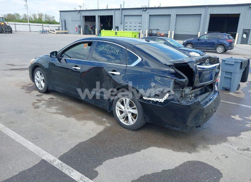 Photo 3 of 2015 Nissan Altima 2.5 SV (VIN 1N4AL3AP1FC166579)