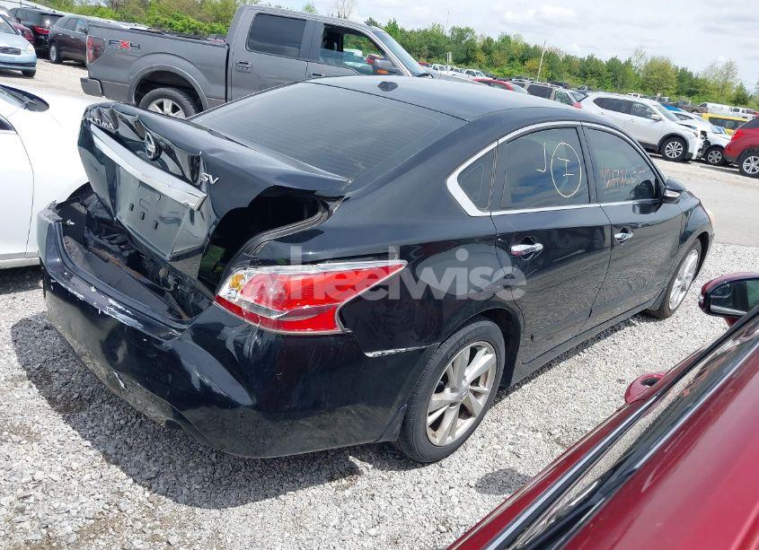 Photo 4 of 2015 Nissan Altima 2.5 SV (VIN 1N4AL3AP1FC166579)