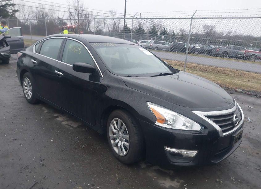 2015 Nissan Altima 2.5 S (VIN 1N4AL3AP1FC211696) main photo