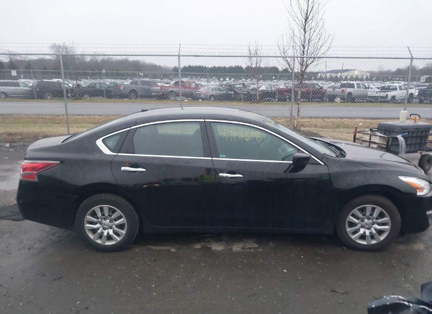 Photo 13 of 2015 Nissan Altima 2.5 S (VIN 1N4AL3AP1FC211696)