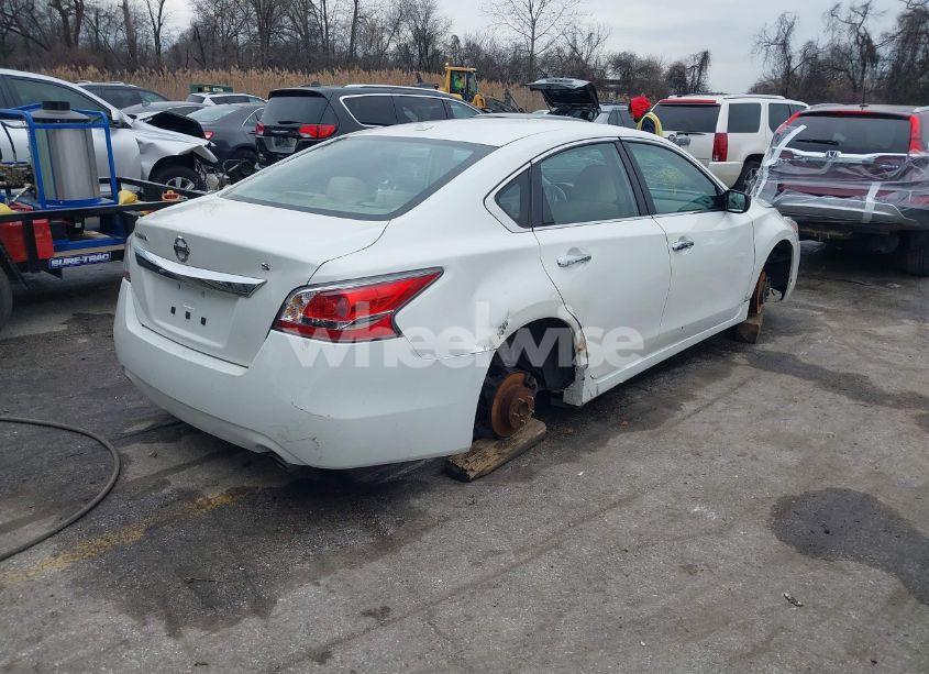 Photo 4 of 2015 Nissan Altima 2.5/2.5 S/2.5 SL/2.5 SV (VIN 1N4AL3AP1FC212833)