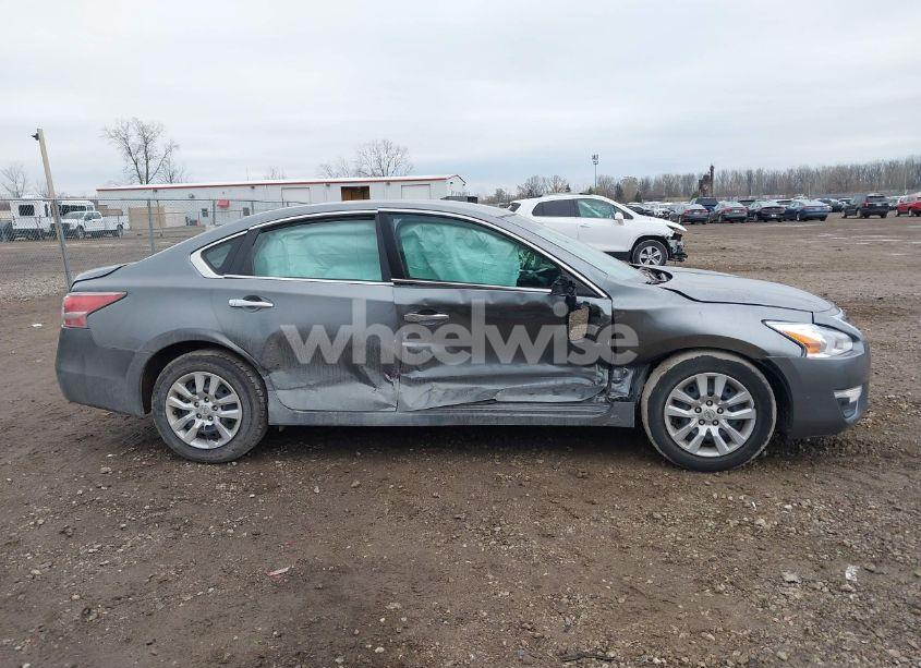 Photo 13 of 2015 Nissan Altima 2.5/2.5 S/2.5 SL/2.5 SV (VIN 1N4AL3AP1FC214372)