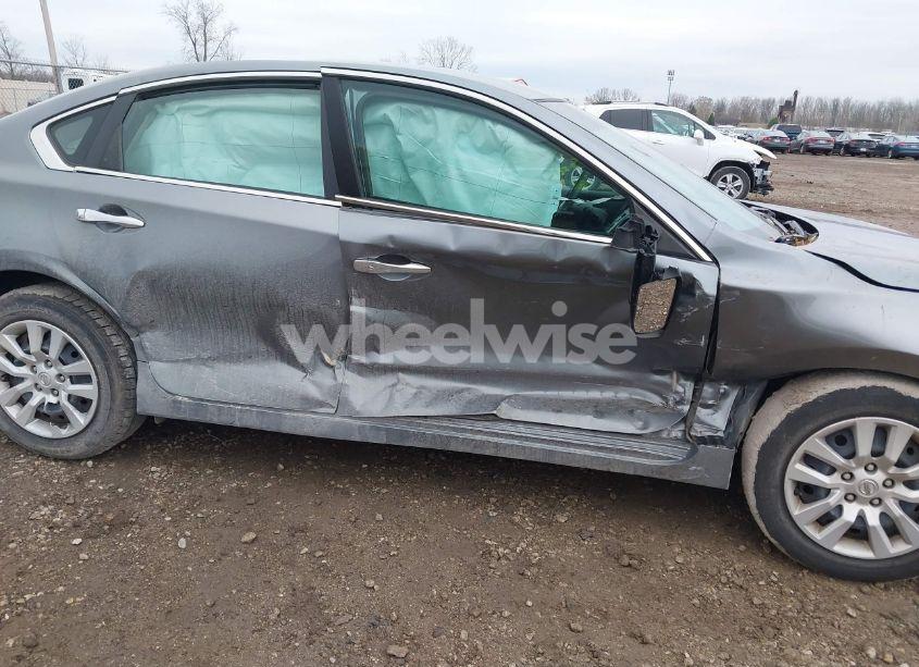 Photo 6 of 2015 Nissan Altima 2.5/2.5 S/2.5 SL/2.5 SV (VIN 1N4AL3AP1FC214372)