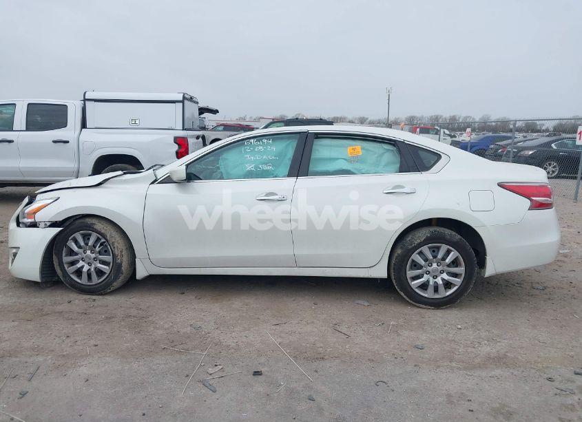 Photo 13 of 2015 Nissan Altima 2.5/2.5 S/2.5 SL/2.5 SV (VIN 1N4AL3AP1FC228398)