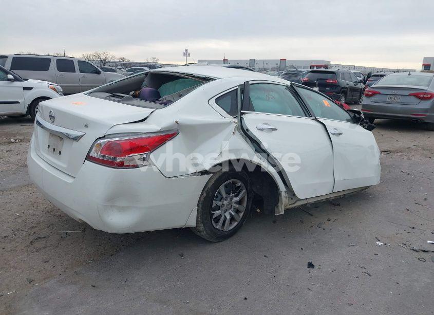 Photo 4 of 2015 Nissan Altima 2.5/2.5 S/2.5 SL/2.5 SV (VIN 1N4AL3AP1FC228398)
