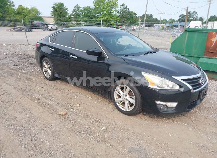 2015 Nissan Altima 2.5 SV (VIN 1N4AL3AP1FC256637) main photo