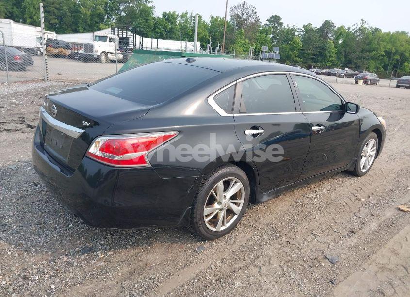 Photo 4 of 2015 Nissan Altima 2.5 SV (VIN 1N4AL3AP1FC256637)