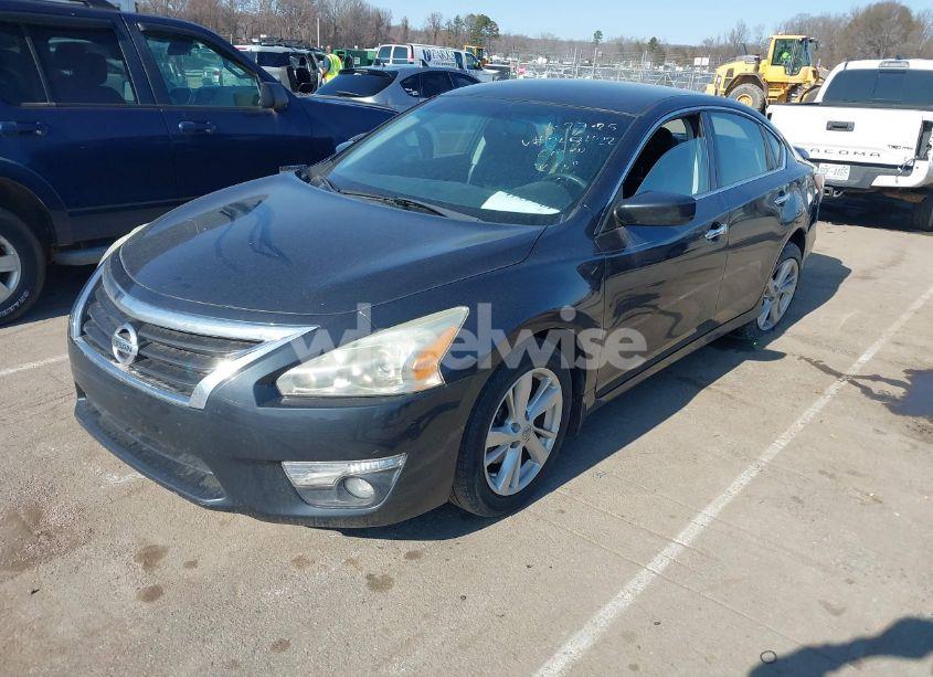 Photo 2 of 2015 Nissan Altima 2.5 SV (VIN 1N4AL3AP1FC258422)