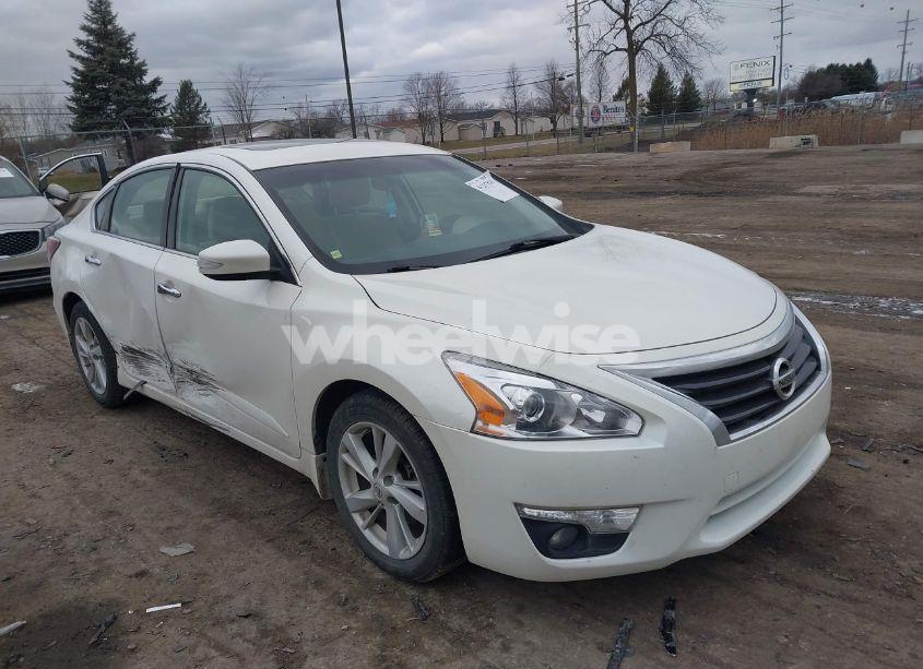 2015 Nissan Altima 2.5 SV (VIN 1N4AL3AP1FC265483) main photo