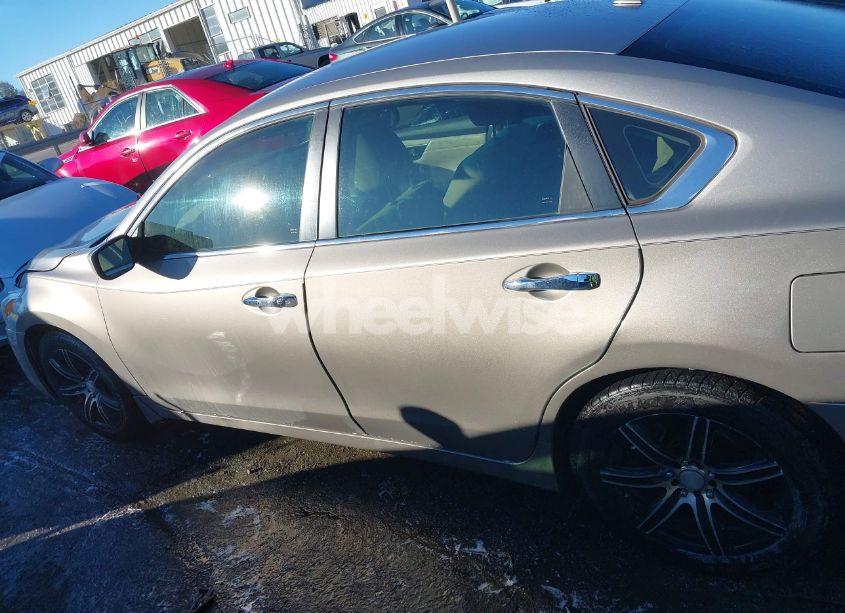 Photo 14 of 2015 Nissan Altima 2.5/S/SV/SL (VIN 1N4AL3AP1FC269503)