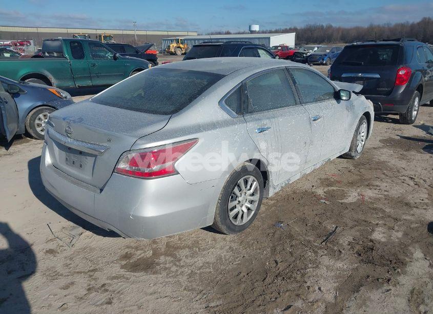 Photo 4 of 2015 Nissan Altima N/A (VIN 1N4AL3AP1FC288634)