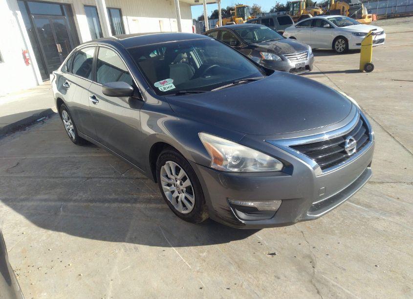 2015 Nissan Altima 2.5/2.5 S/2.5 SL/2.5 SV (VIN 1N4AL3AP1FC288827) main photo