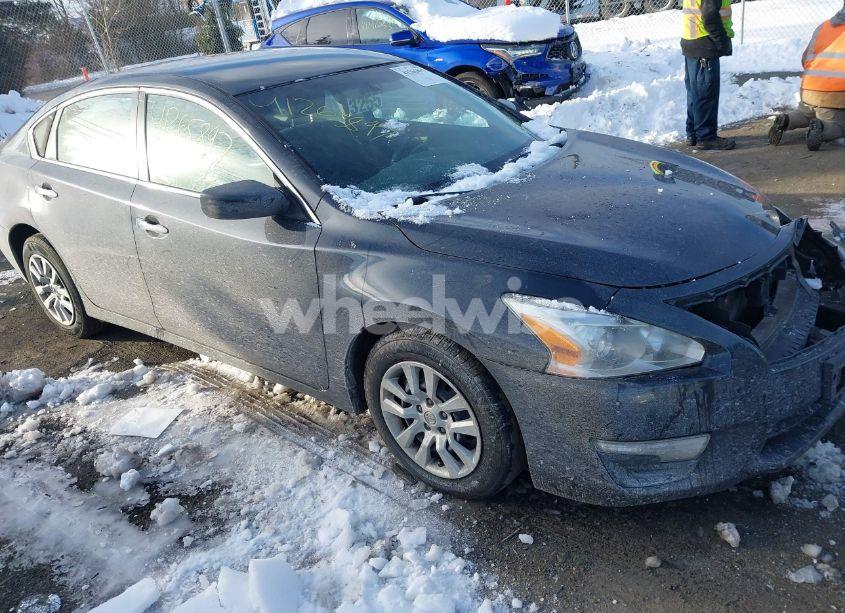 2015 Nissan Altima 2.5 S (VIN 1N4AL3AP1FC294742) main photo