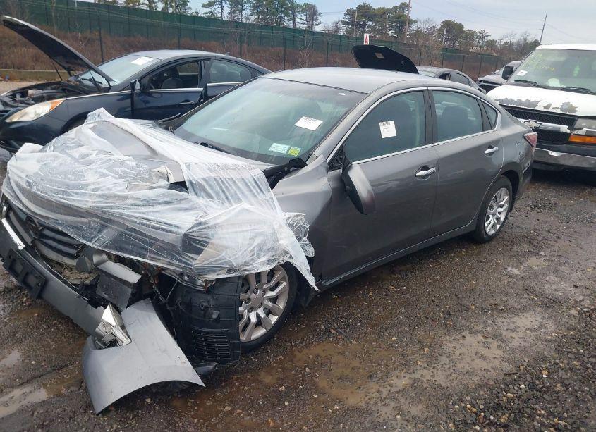 Photo 2 of 2015 Nissan Altima 2.5 S (VIN 1N4AL3AP1FC413020)