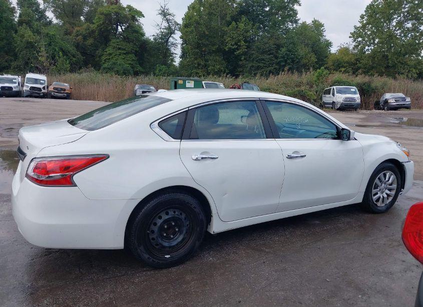 Photo 14 of 2015 Nissan Altima 2.5/2.5 S/2.5 SL/2.5 SV (VIN 1N4AL3AP1FC419089)