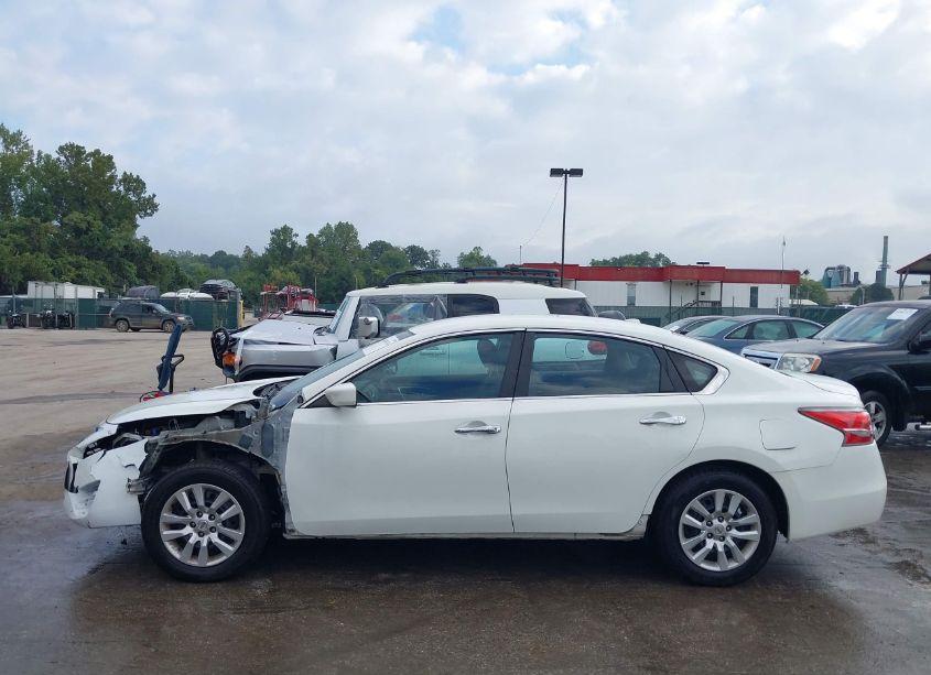 Photo 15 of 2015 Nissan Altima 2.5/2.5 S/2.5 SL/2.5 SV (VIN 1N4AL3AP1FC419089)