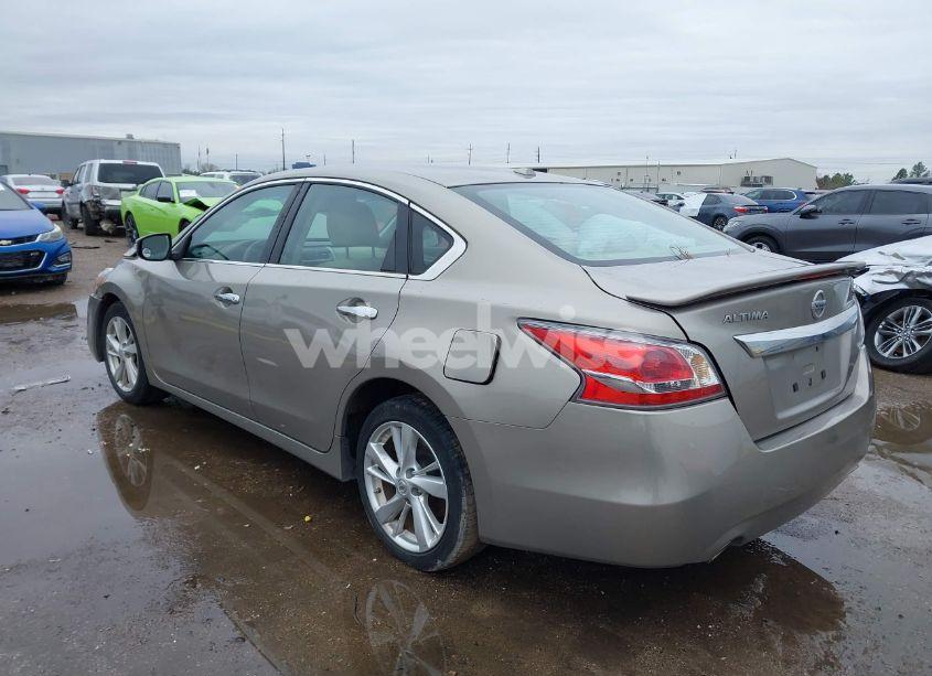 Photo 3 of 2015 Nissan Altima 2.5 SV (VIN 1N4AL3AP1FC419352)