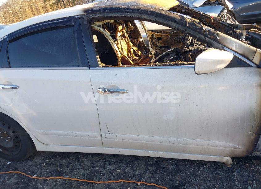 Photo 12 of 2015 Nissan Altima 2.5 S (VIN 1N4AL3AP1FC426642)