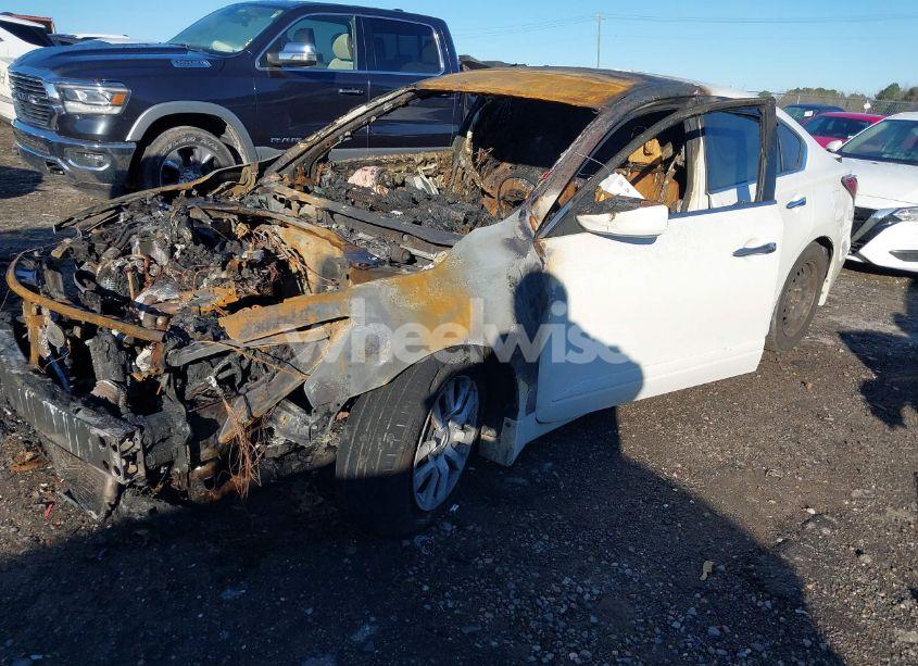 Photo 2 of 2015 Nissan Altima 2.5 S (VIN 1N4AL3AP1FC426642)