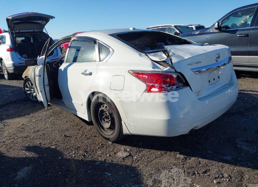 Photo 3 of 2015 Nissan Altima 2.5 S (VIN 1N4AL3AP1FC426642)