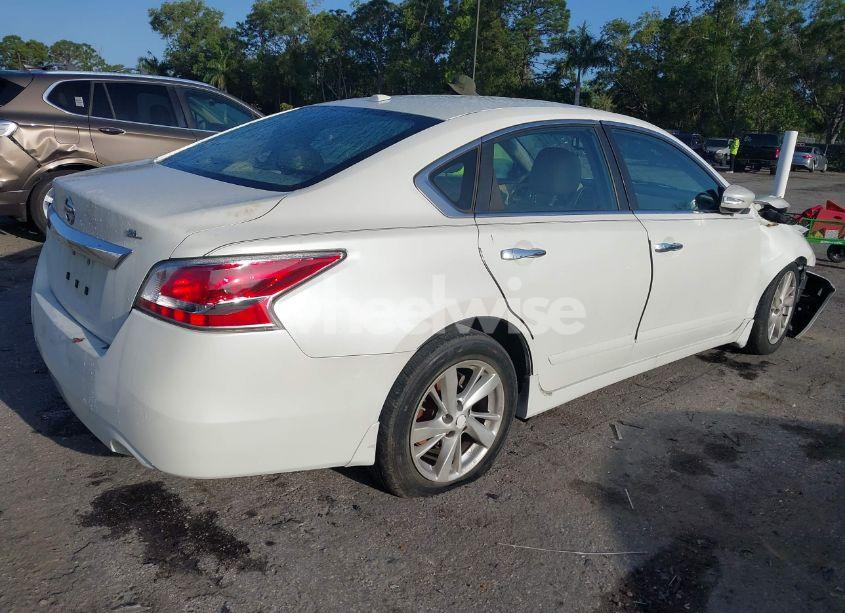 Photo 4 of 2015 Nissan Altima 2.5 SL (VIN 1N4AL3AP1FC430528)