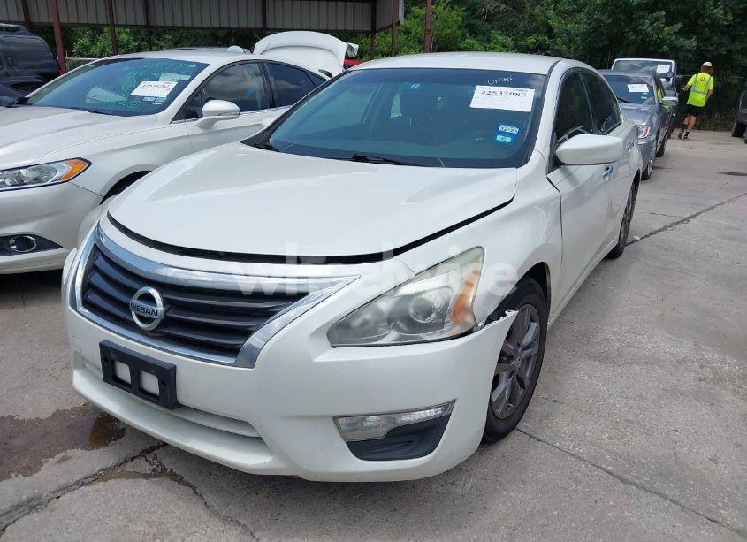 Photo 2 of 2015 Nissan Altima 2.5 S (VIN 1N4AL3AP1FC442162)