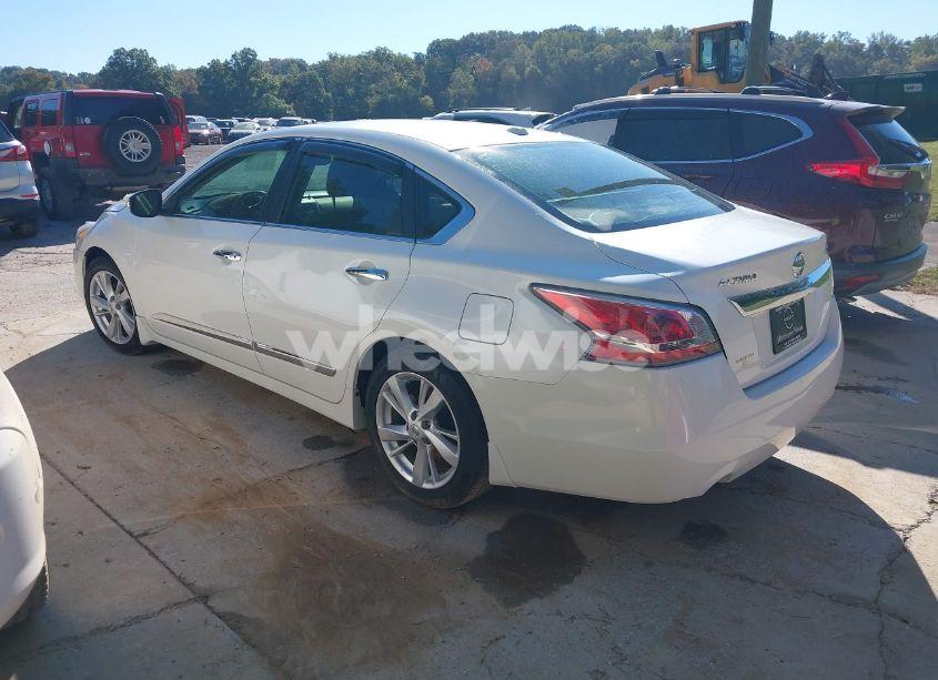 Photo 3 of 2015 Nissan Altima 2.5 SV (VIN 1N4AL3AP1FC461410)