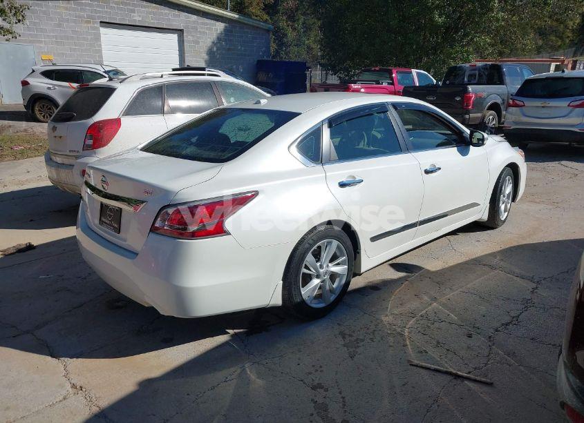 Photo 4 of 2015 Nissan Altima 2.5 SV (VIN 1N4AL3AP1FC461410)