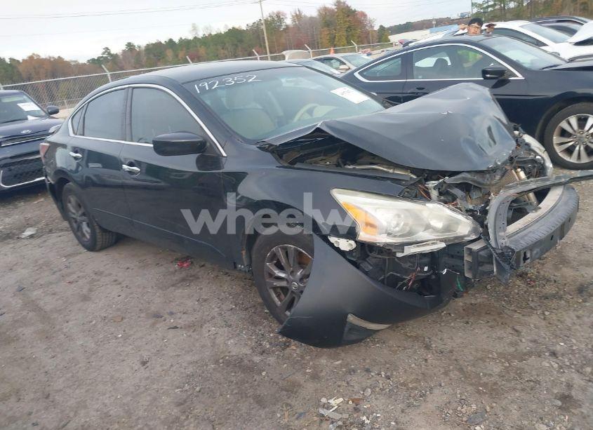 2015 Nissan Altima 2.5 S (VIN 1N4AL3AP1FC465327) main photo