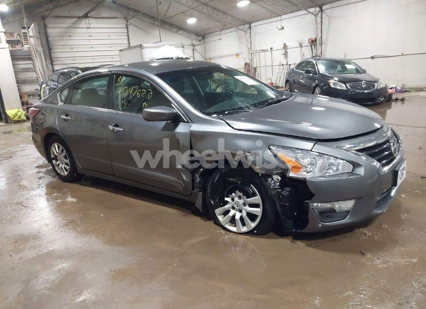 2015 Nissan Altima 2.5 S (VIN 1N4AL3AP1FC471483) main photo